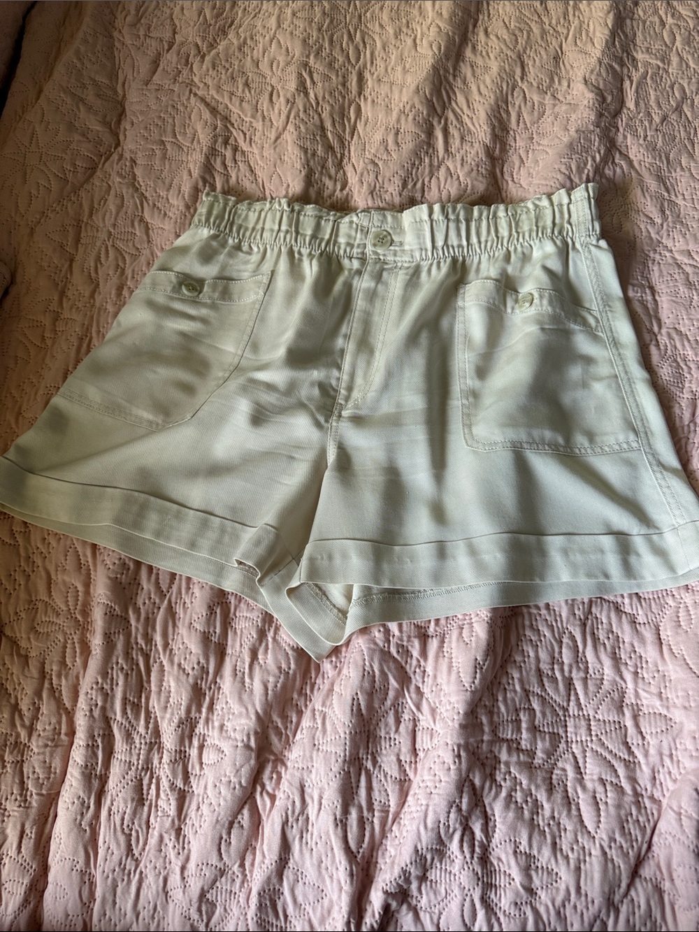 LOFT Cream High-Waist Elastic Shorts